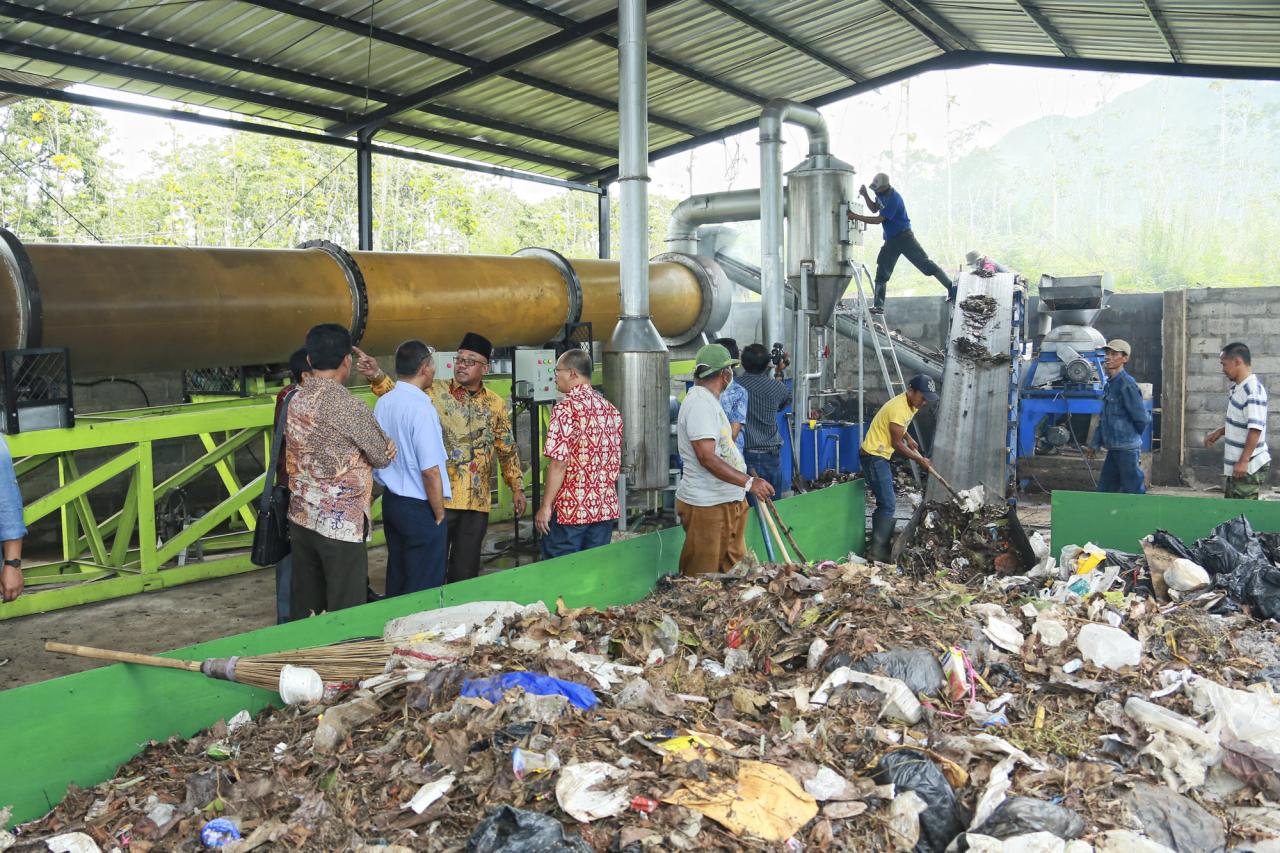 Pengolahan dan Daur Ulang Sampah Kertas: Upaya Mengurangi Penebangan Pohon