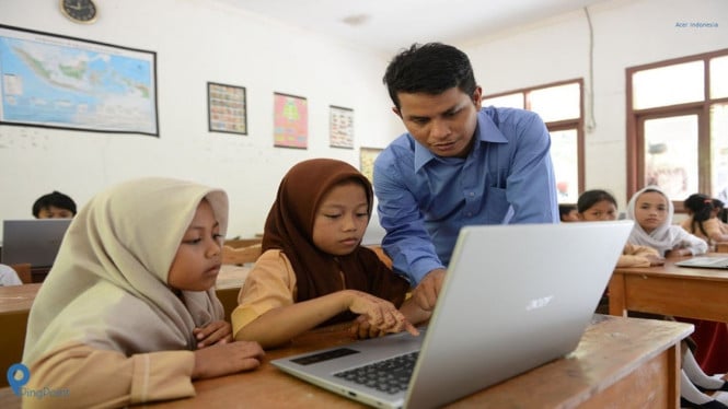 Peningkatan Kualitas Pembelajaran melalui Integrasi Teknologi dalam Kurikulum