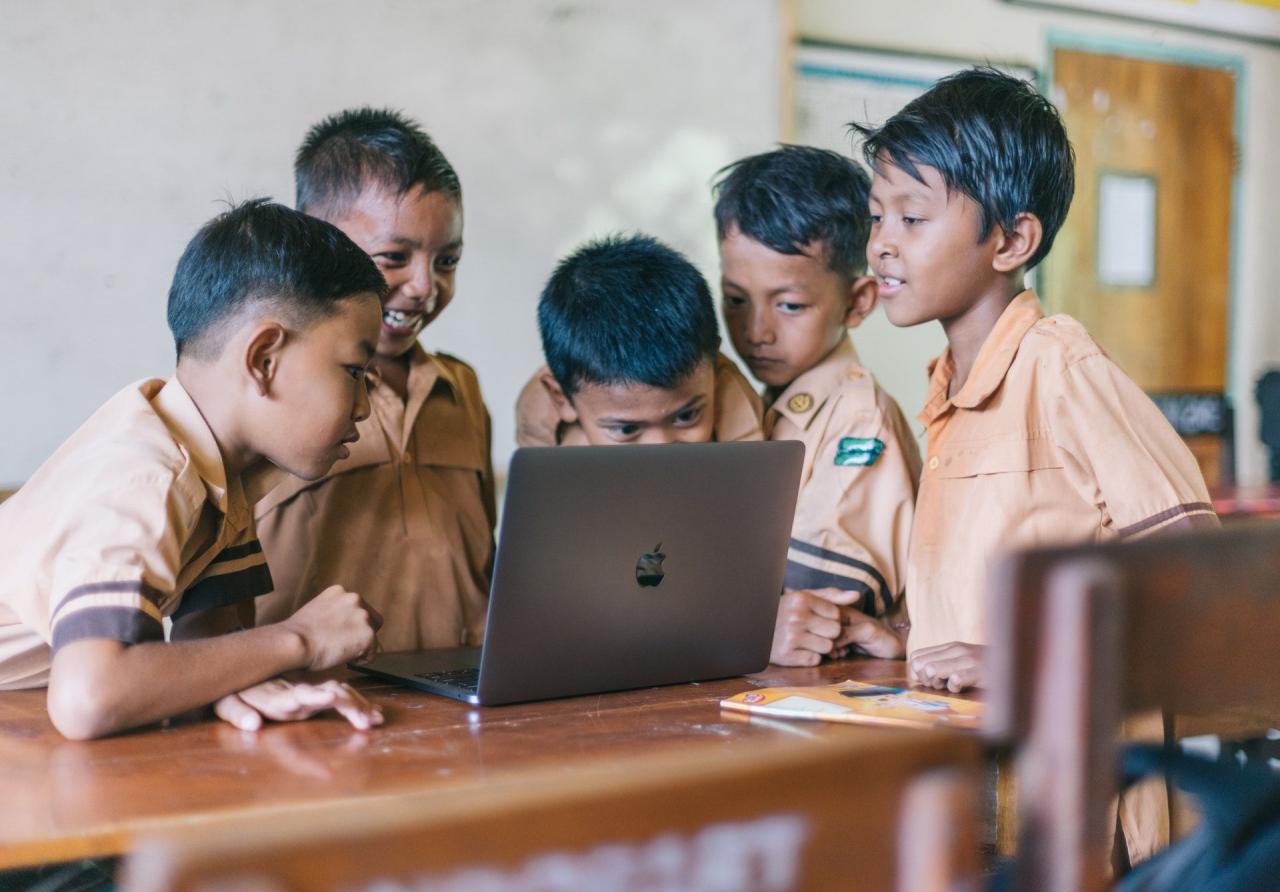 Transformasi Pendidikan: Mengapa Platform Belajar Online Harus Diperhatikan
